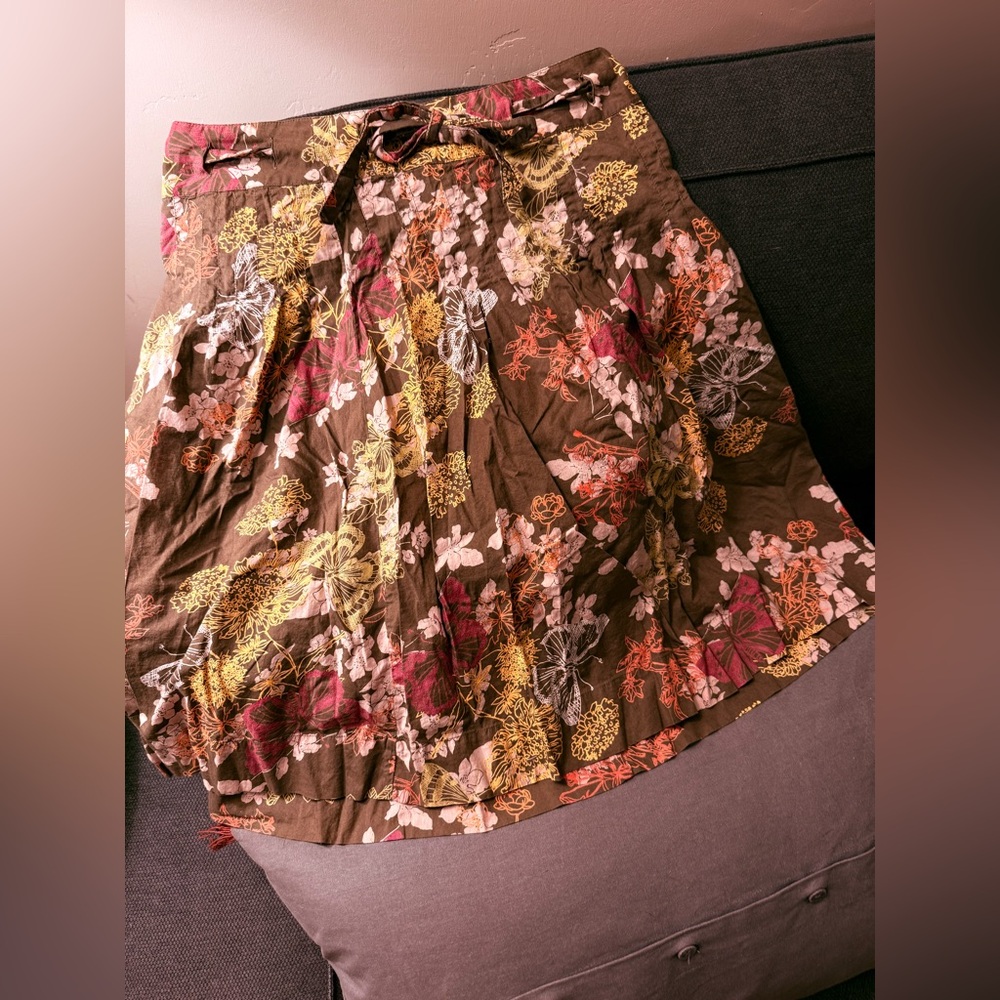 H&M Skirt Multicolor Pleated Floral Narrow Belt Excellent Used Condition